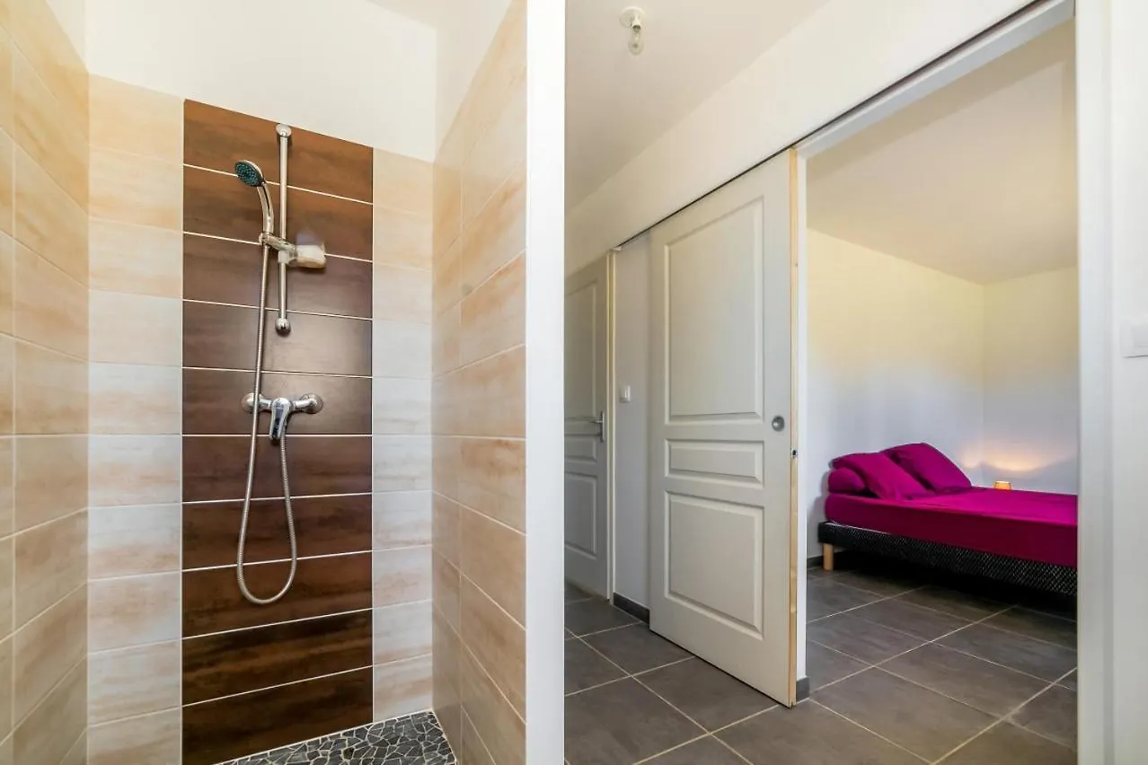 Le P'Tit Gardechois- Gite Cocooning 6-8 Personnes Saint-Andre-de-Cruzieres 0*,  France